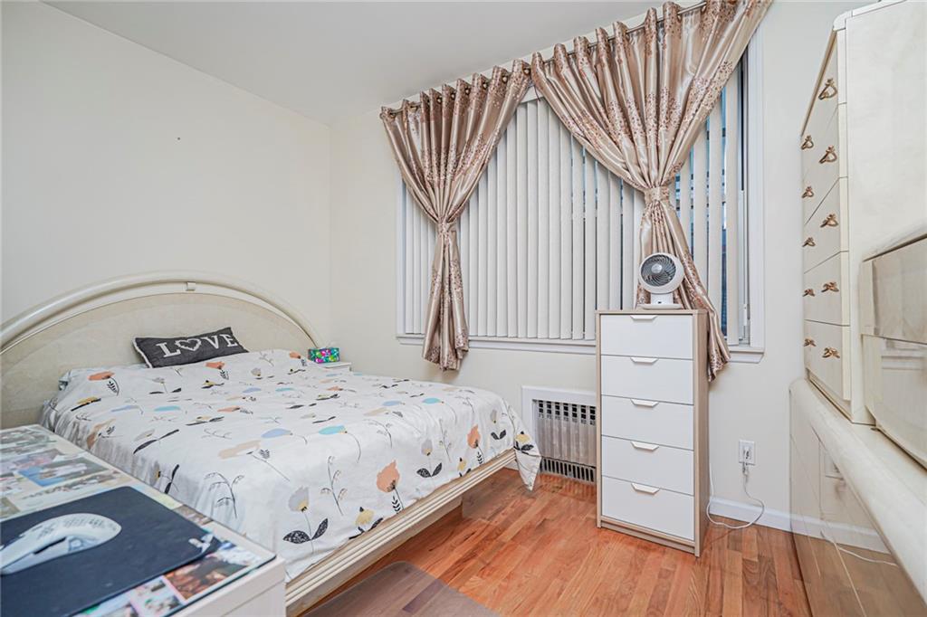 72 Bay 38th Street Gravesend Brooklyn NY 11214