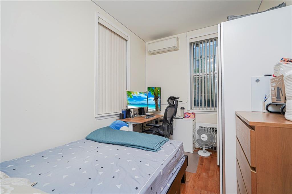 72 Bay 38th Street Gravesend Brooklyn NY 11214