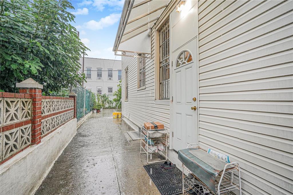 72 Bay 38th Street Gravesend Brooklyn NY 11214