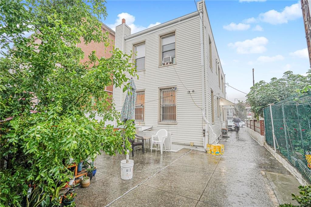 72 Bay 38th Street Gravesend Brooklyn NY 11214