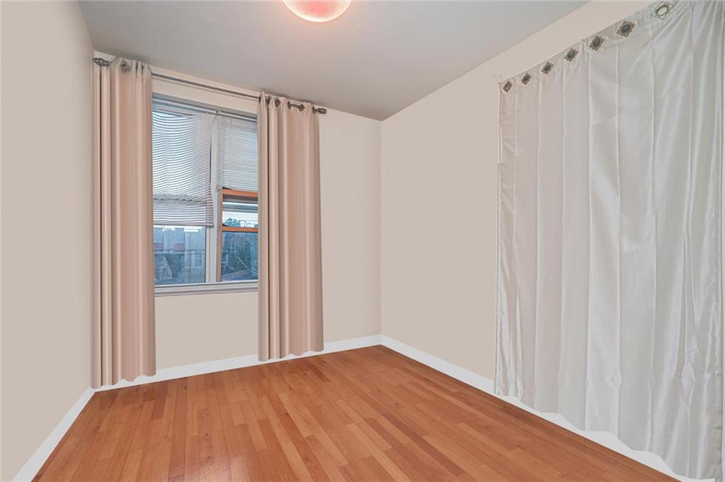 72 Bay 38th Street Gravesend Brooklyn NY 11214
