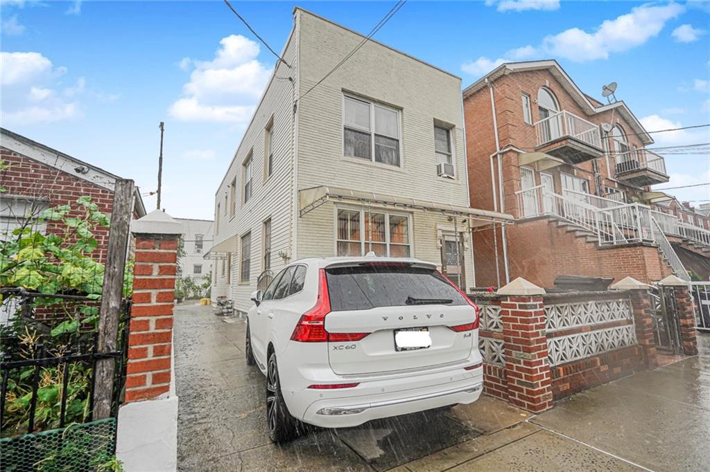 72 Bay 38th Street Gravesend Brooklyn NY 11214