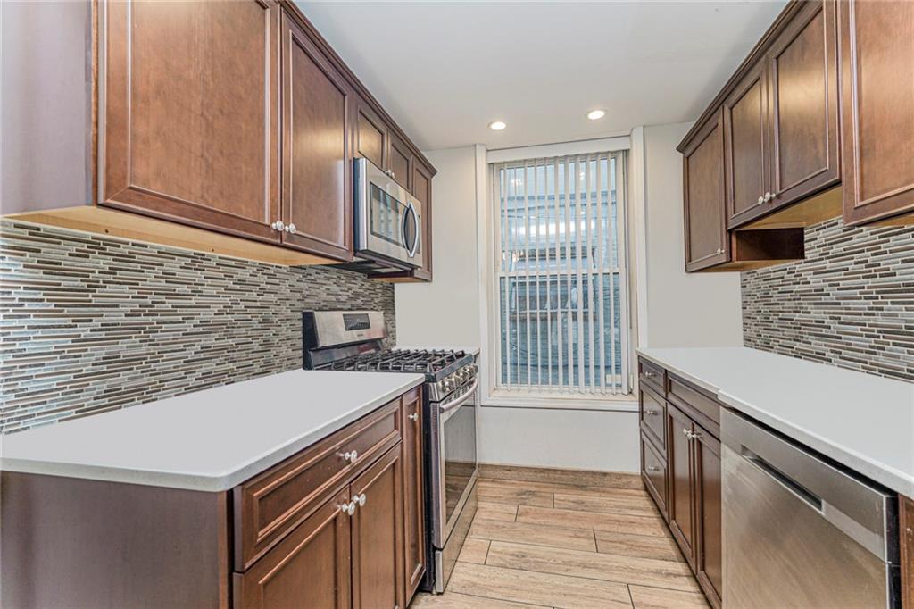 6421 19th Avenue Borough Park Brooklyn NY 11204