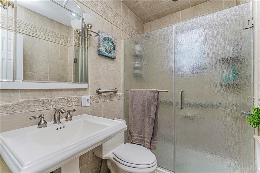 6421 19th Avenue Borough Park Brooklyn NY 11204