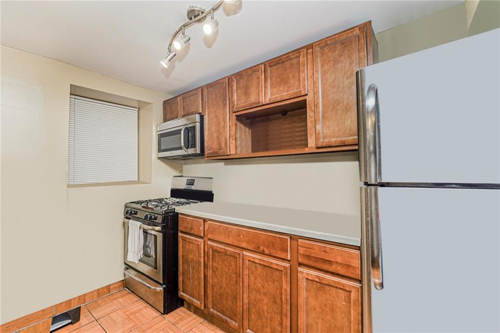 6421 19th Avenue Borough Park Brooklyn NY 11204