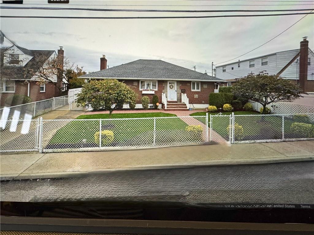 1609 Woodstock Street Out of NYC Elmont NY 11003