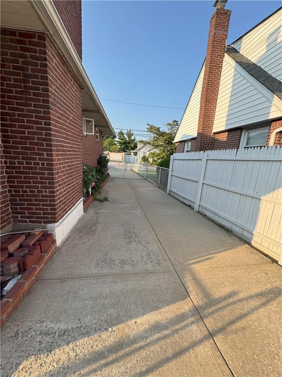 1609 Woodstock Street Out of NYC Elmont NY 11003