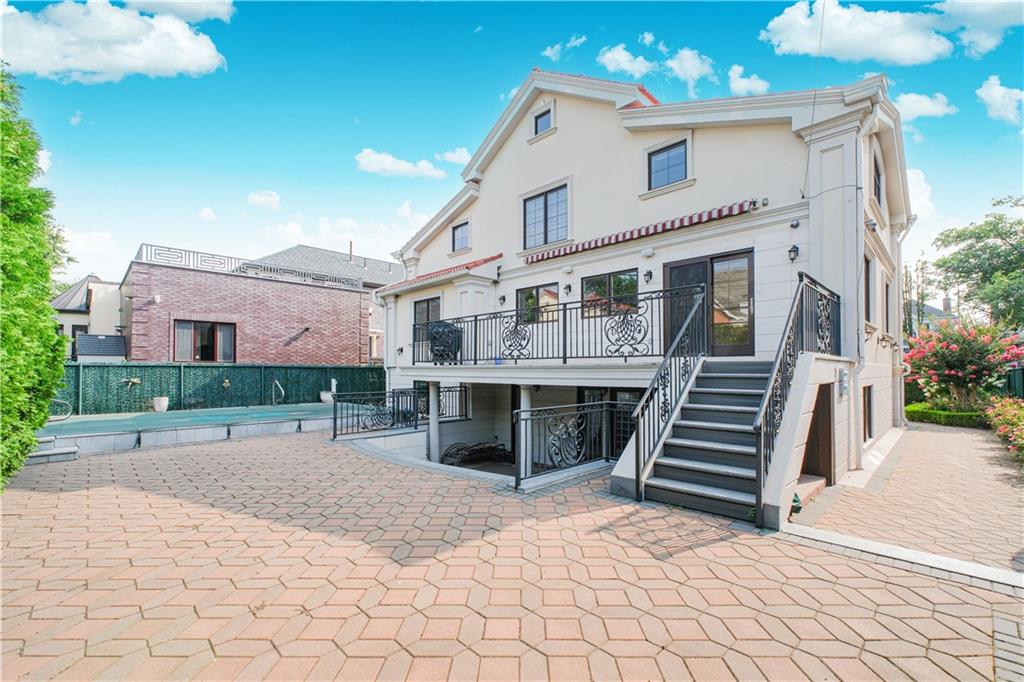 4094 Ocean Avenue Manhattan Beach Brooklyn NY 11235