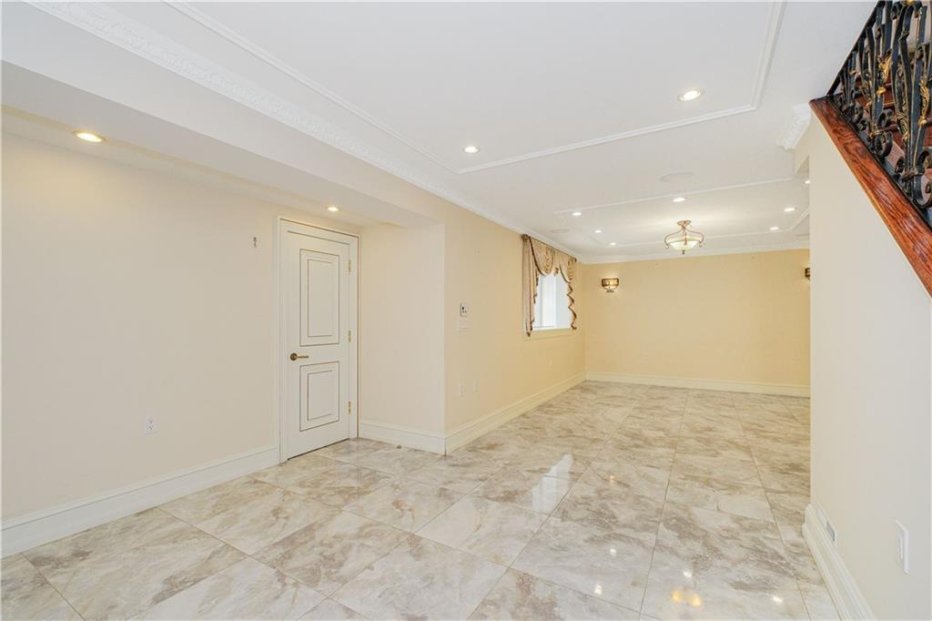 4094 Ocean Avenue Manhattan Beach Brooklyn NY 11235