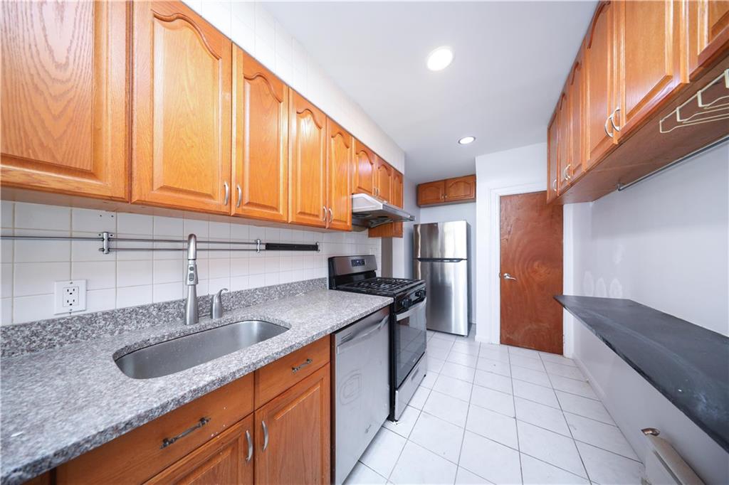 270 Bay 14th Street Bath Beach Brooklyn NY 11214