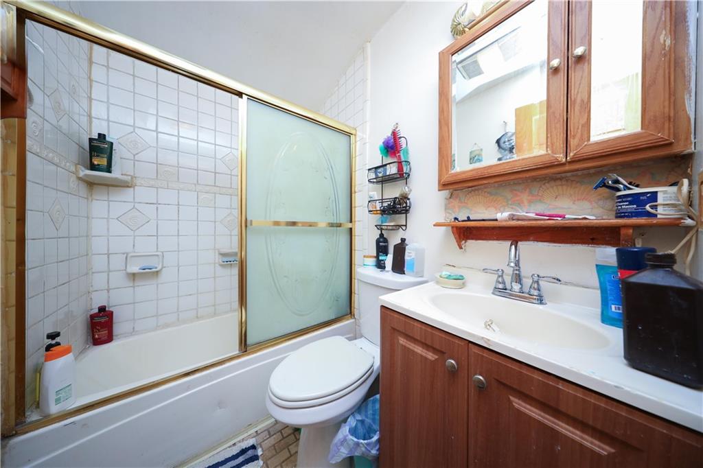 79 New Lane Rosebank Staten Island NY 10305