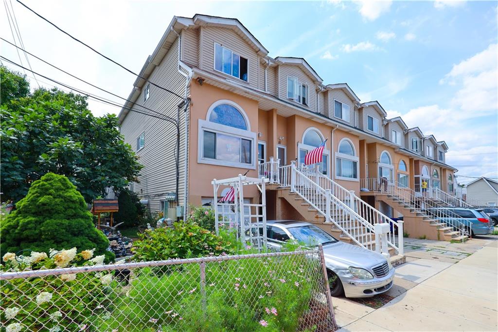 79 New Lane Rosebank Staten Island NY 10305