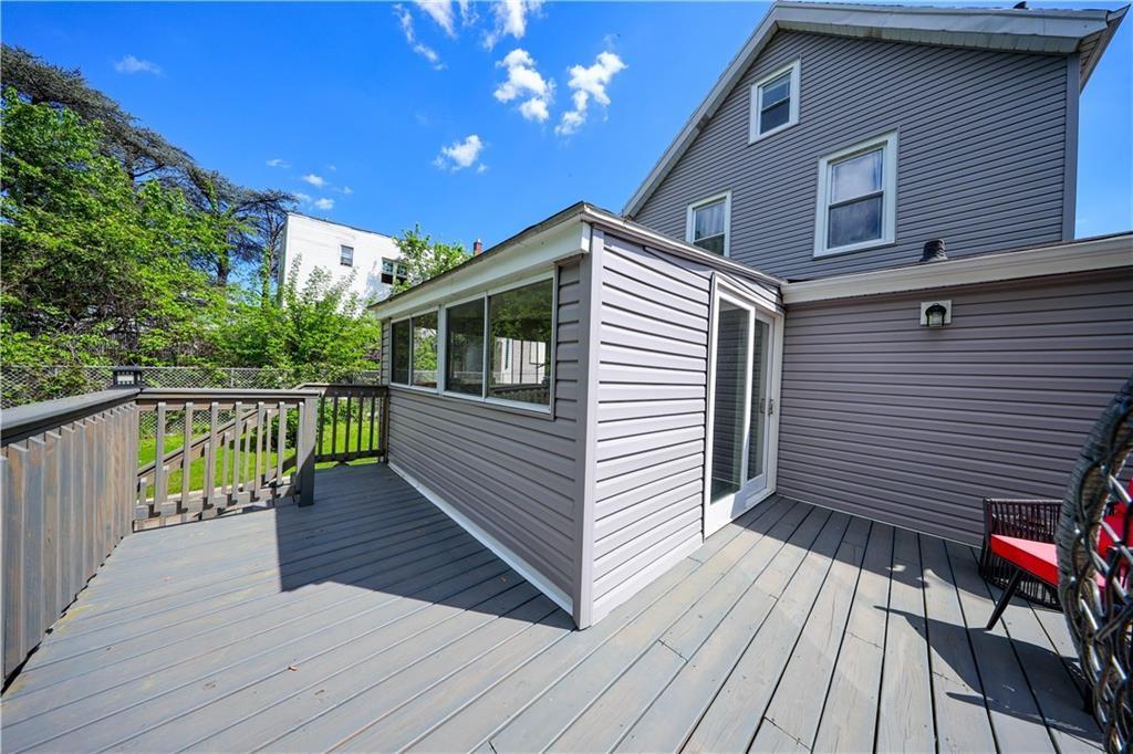 101 Laurel Avenue Tompkinsville Staten Island NY 10304
