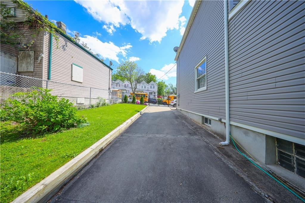 101 Laurel Avenue Tompkinsville Staten Island NY 10304