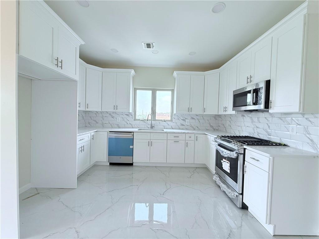 379 McClean Avenue Arrochar Staten Island NY 10305