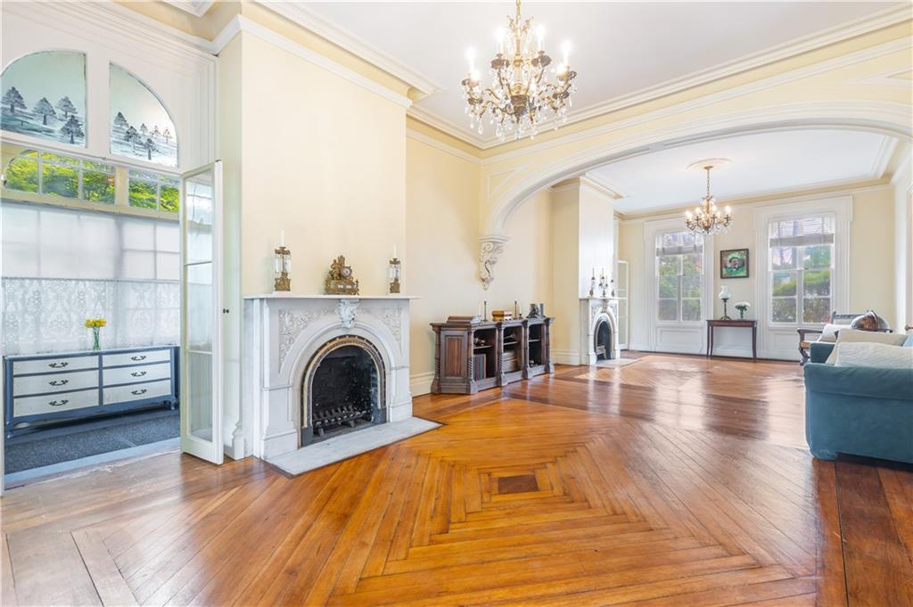 24 Saint Stephens Place Oakwood Staten Island NY 10306