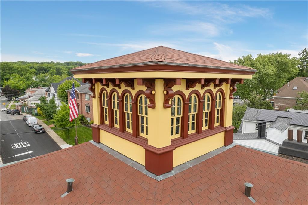 24 Saint Stephens Place Oakwood Staten Island NY 10306