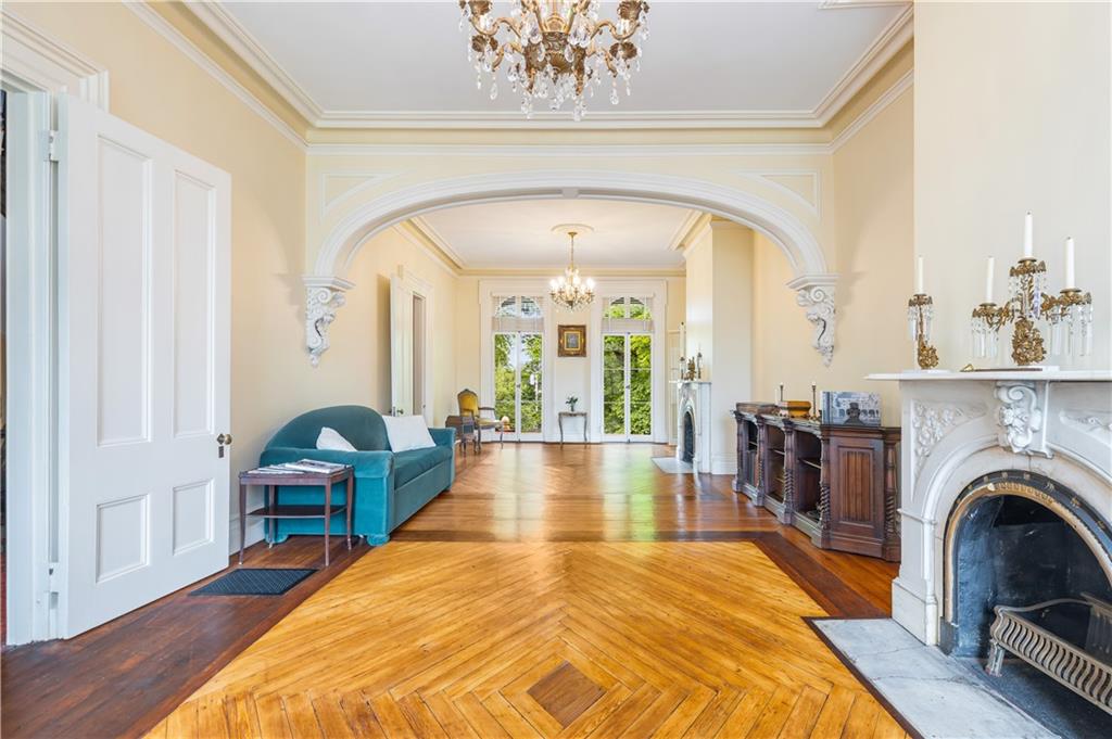 24 Saint Stephens Place Oakwood Staten Island NY 10306