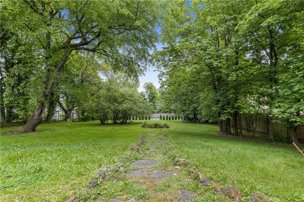 24 Saint Stephens Place Oakwood Staten Island NY 10306