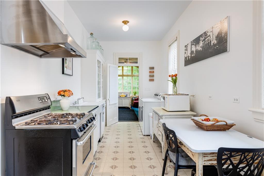 24 Saint Stephens Place Oakwood Staten Island NY 10306