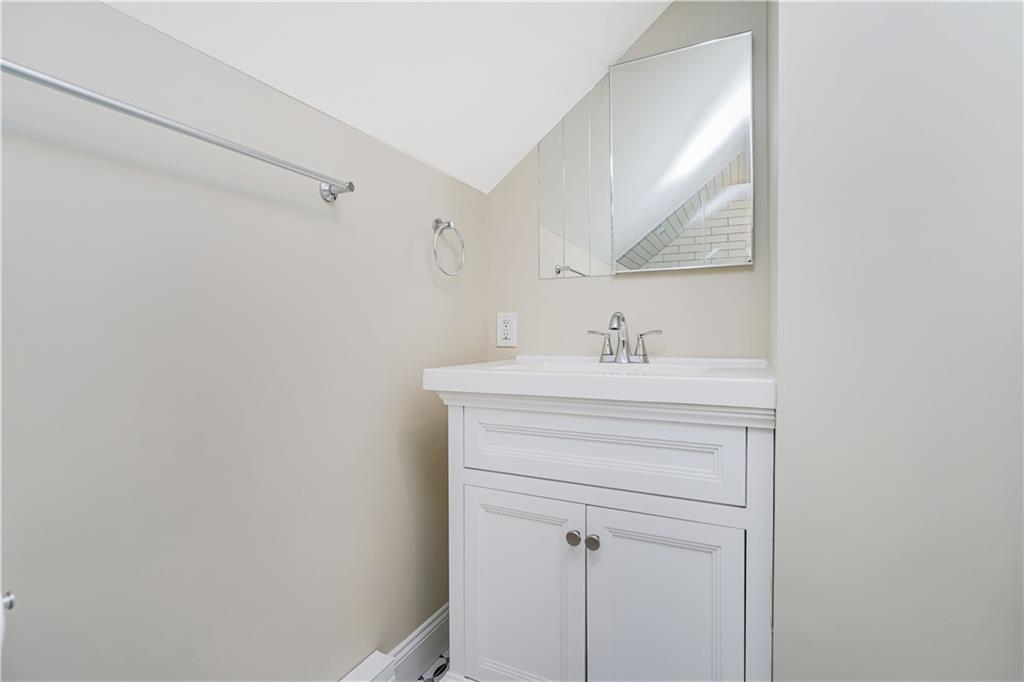 72 Maryland Avenue Rosebank Staten Island NY 10305