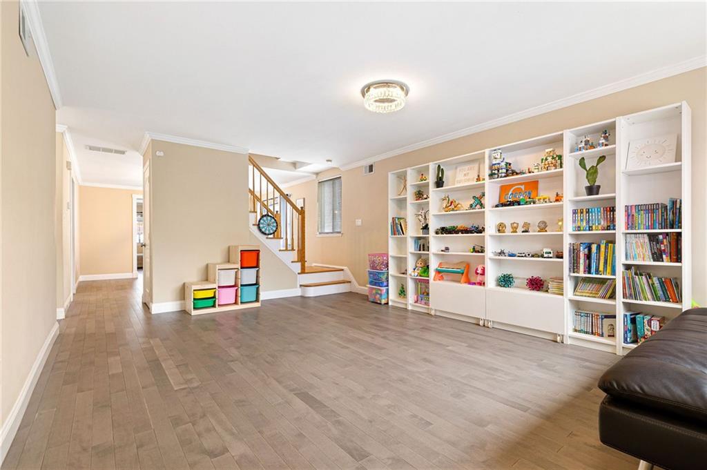 62 Dexter Avenue Woodrow Staten Island NY 10309