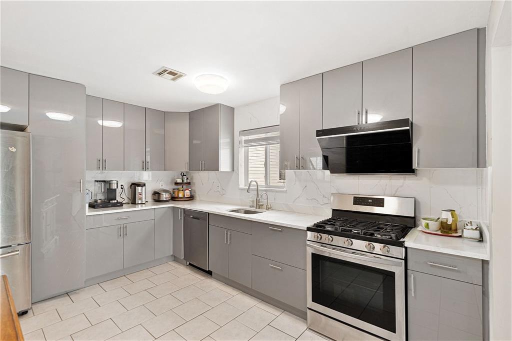 62 Dexter Avenue Woodrow Staten Island NY 10309