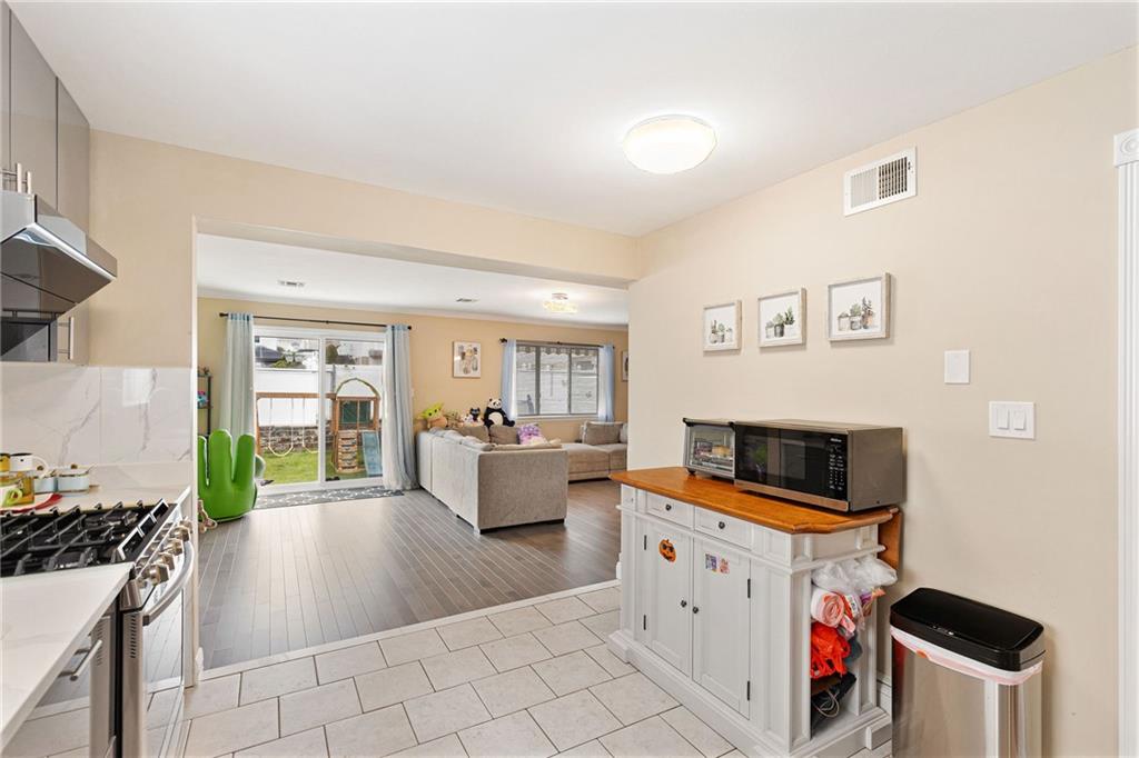 62 Dexter Avenue Woodrow Staten Island NY 10309
