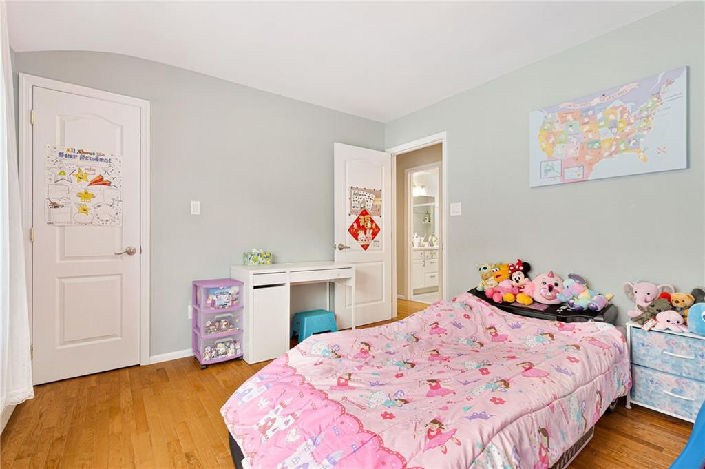62 Dexter Avenue Woodrow Staten Island NY 10309