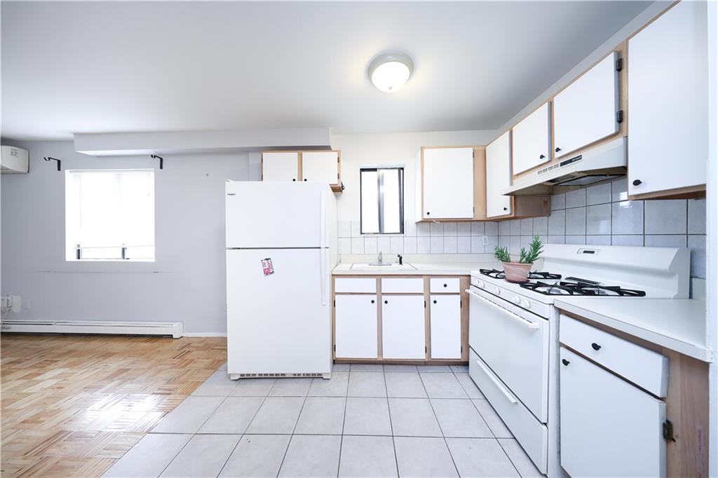 41 Lincoln Avenue Midland Beach Staten Island NY 10306