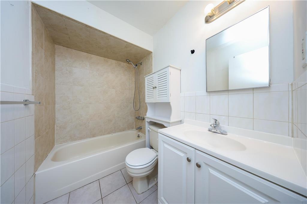 41 Lincoln Avenue Midland Beach Staten Island NY 10306