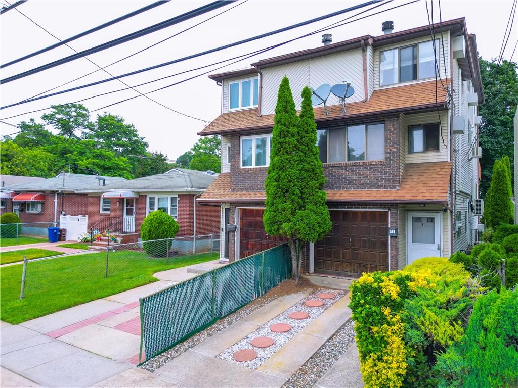 41 Lincoln Avenue Midland Beach Staten Island NY 10306