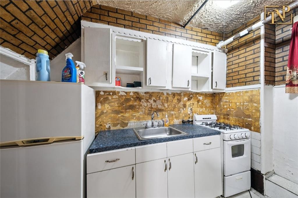 200 Mckinley Avenue East New York Brooklyn NY 11208