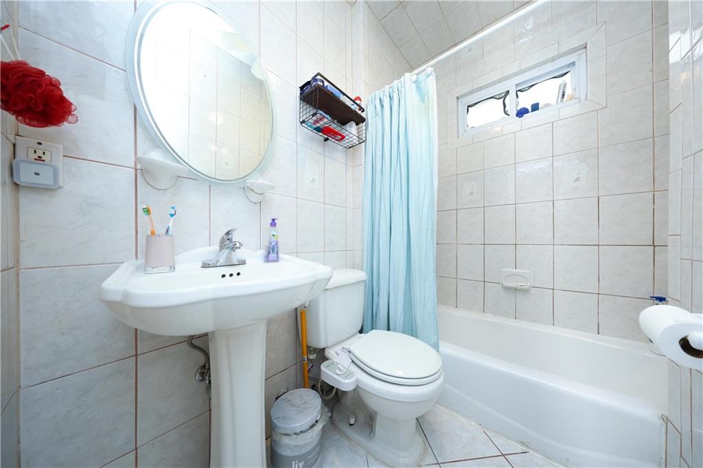 273 Clifton Avenue Rosebank Staten Island NY 10305