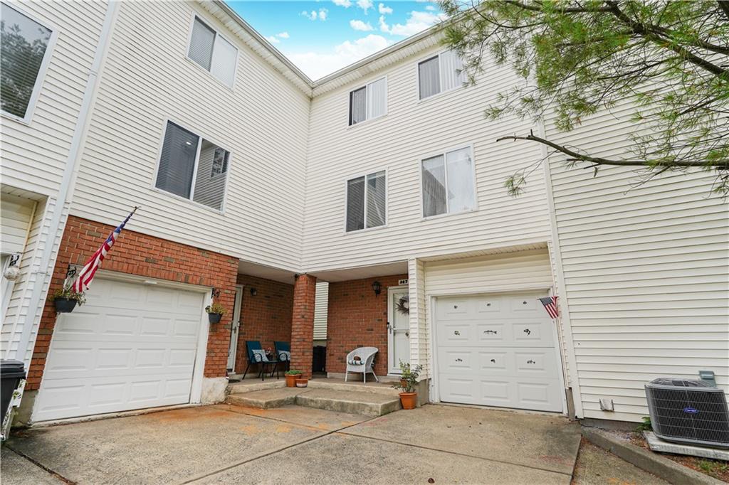 287 Jamie Lane Arden Heights Staten Island NY 10312