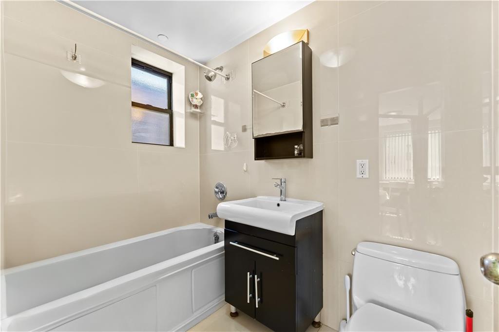 1520 West 10th Street Bensonhurst Brooklyn NY 11204