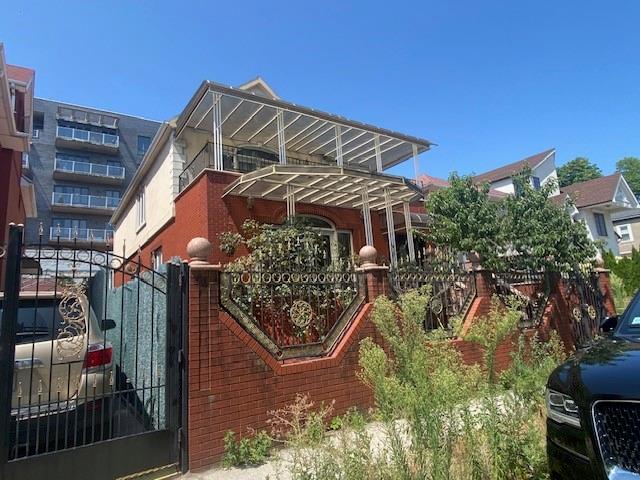 34 Amherst Street Manhattan Beach Brooklyn NY 11235