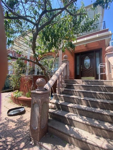 34 Amherst Street Manhattan Beach Brooklyn NY 11235