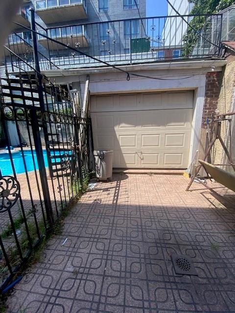 34 Amherst Street Manhattan Beach Brooklyn NY 11235