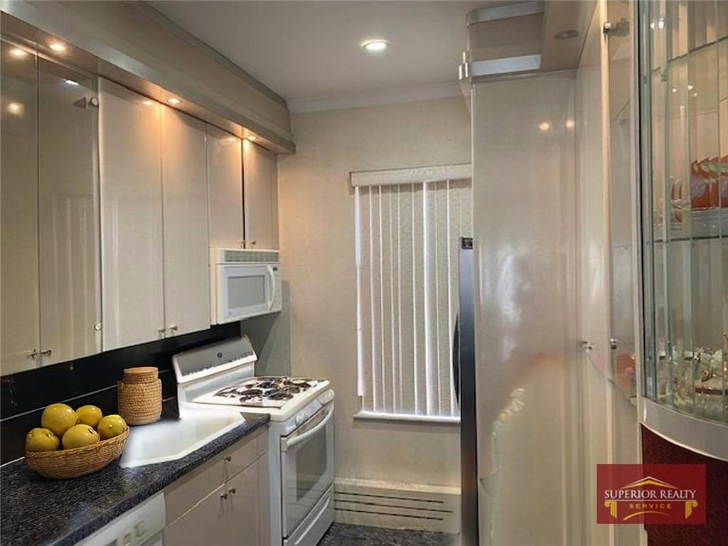34 Amherst Street Manhattan Beach Brooklyn NY 11235