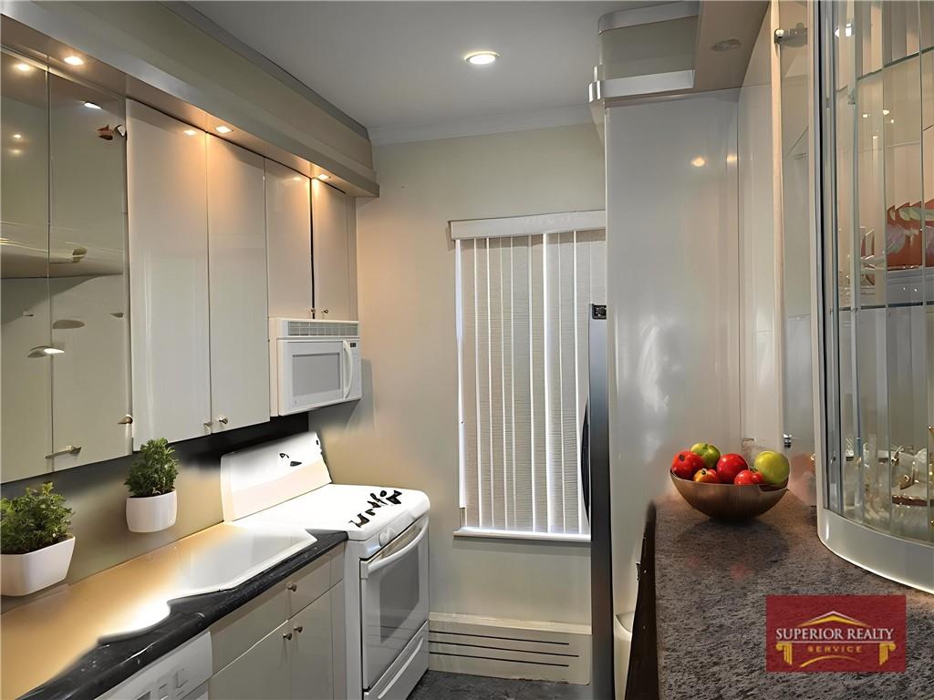 34 Amherst Street Manhattan Beach Brooklyn NY 11235