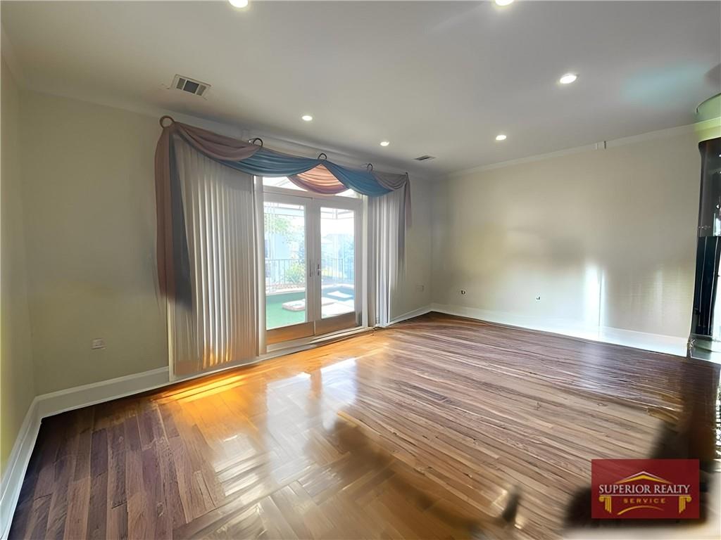 34 Amherst Street Manhattan Beach Brooklyn NY 11235