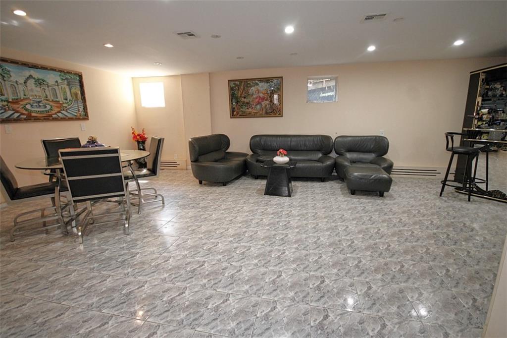 34 Amherst Street Manhattan Beach Brooklyn NY 11235