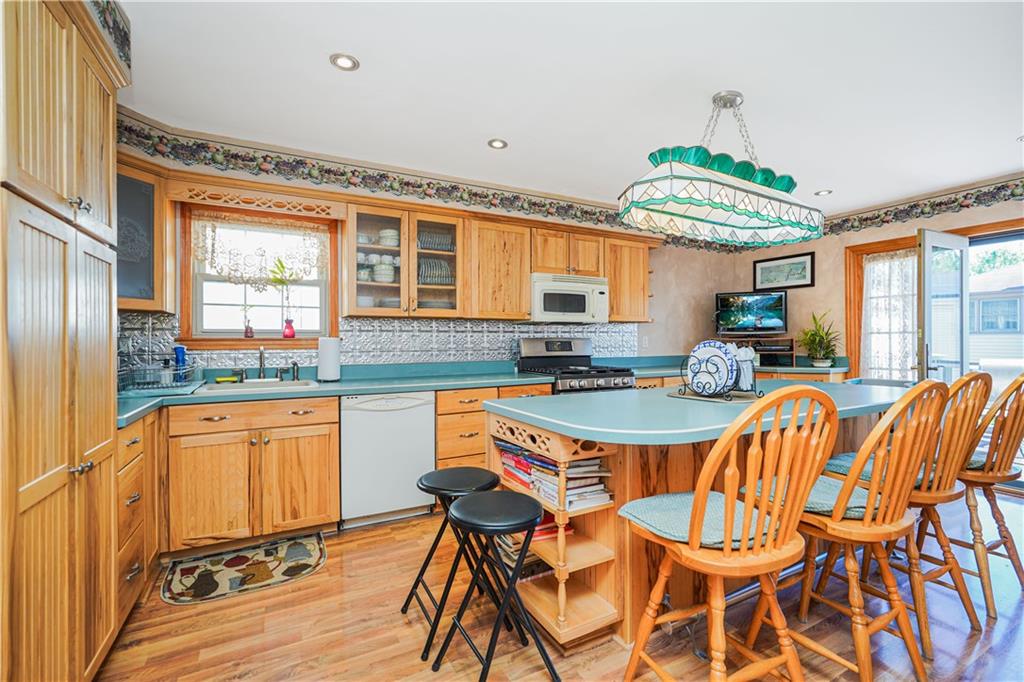 980 Rensselaer Avenue Prince's Bay Staten Island NY 10309