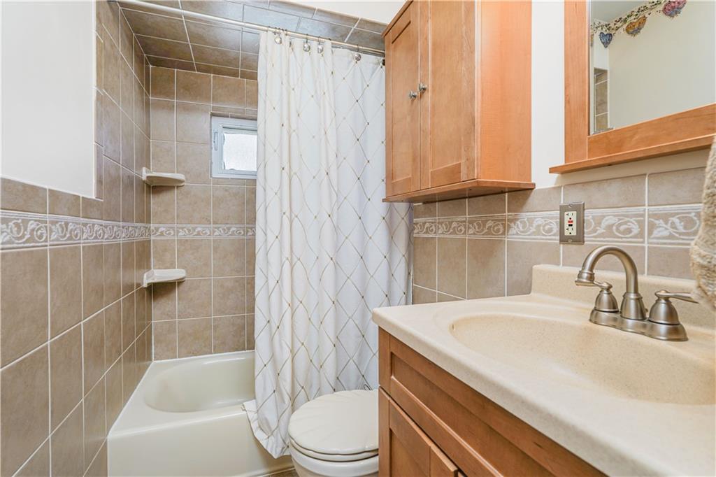 980 Rensselaer Avenue Prince's Bay Staten Island NY 10309