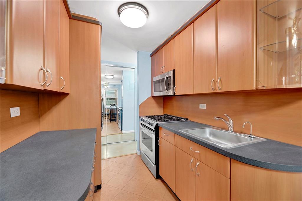 2483 West 16th Street Gravesend Brooklyn NY 11214