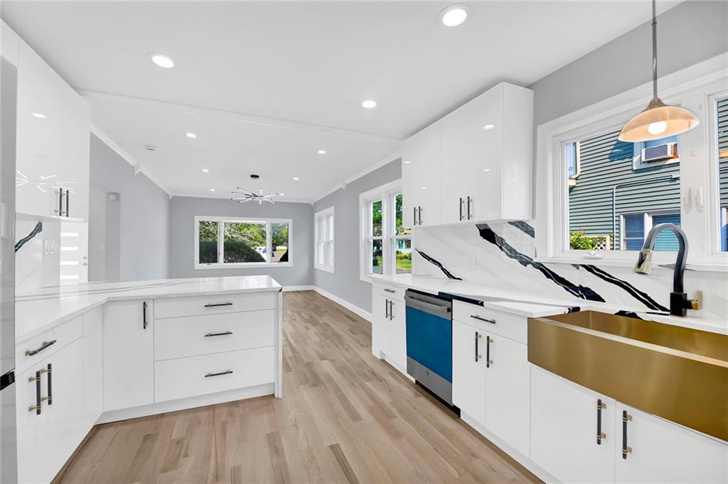 38 Chester Court Out of NYC Oceanside NY 11572