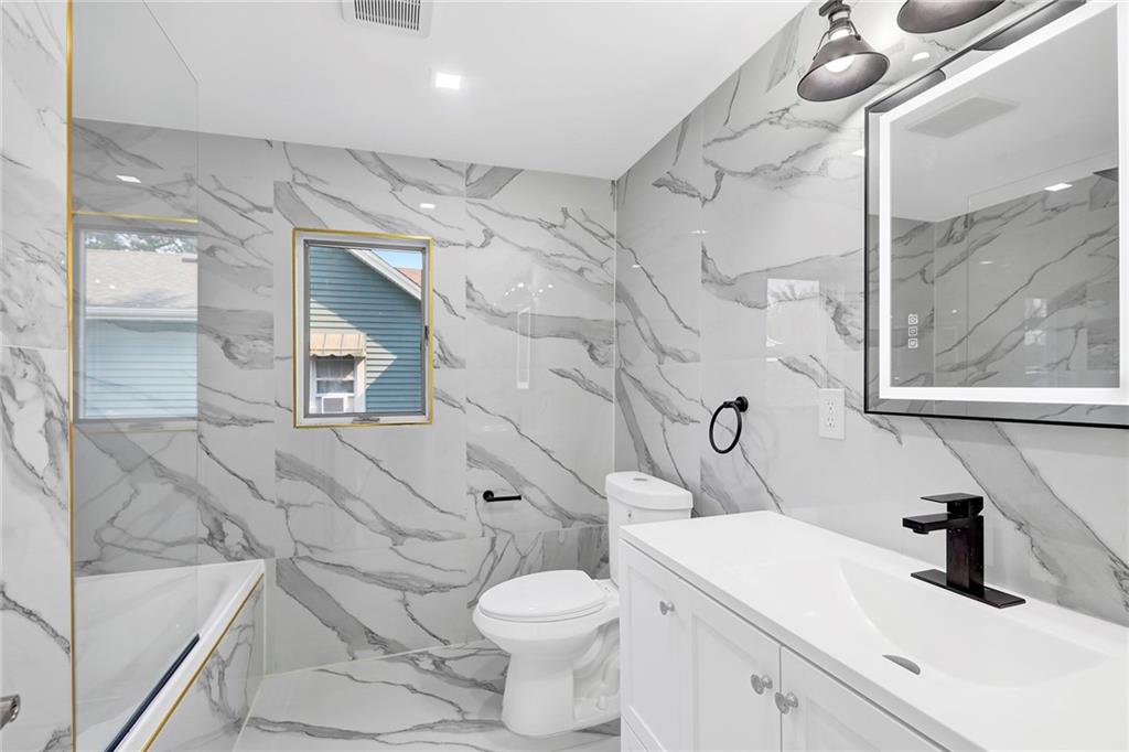38 Chester Court Out of NYC Oceanside NY 11572