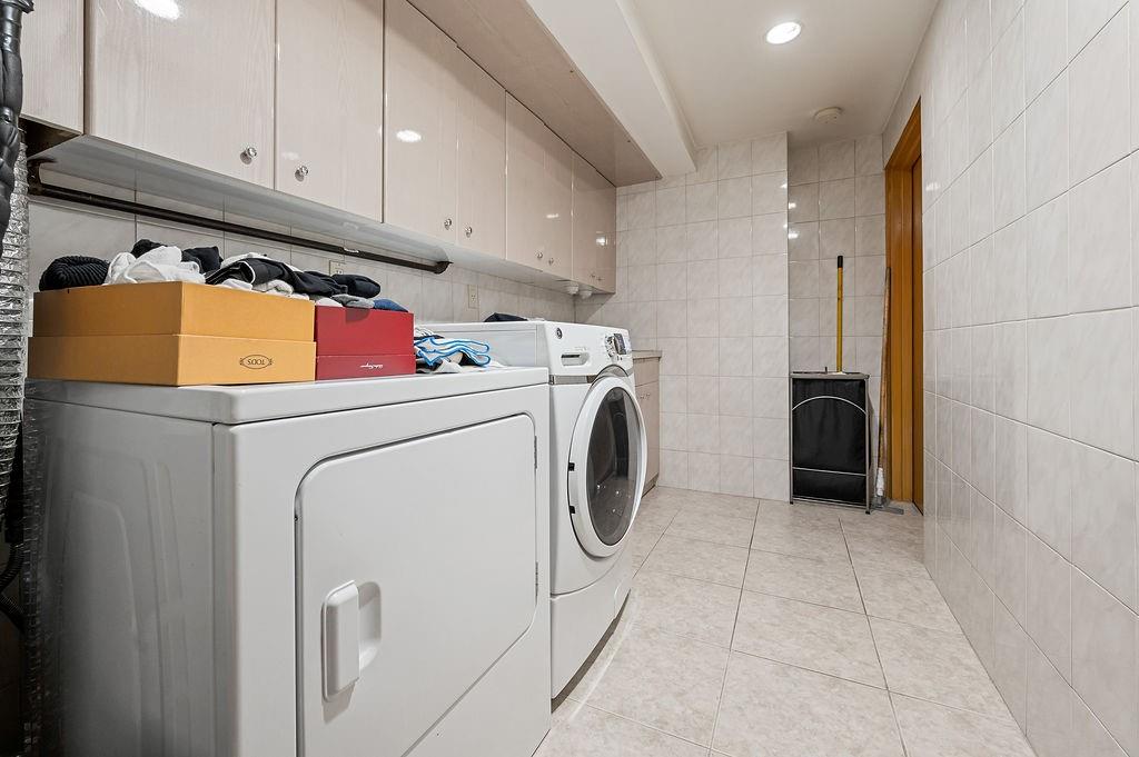 7325 14th Avenue Bensonhurst Brooklyn NY 11228