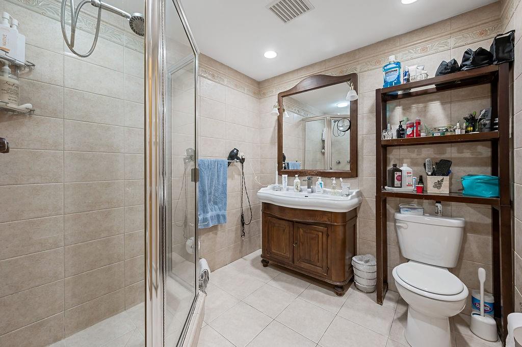 7325 14th Avenue Bensonhurst Brooklyn NY 11228
